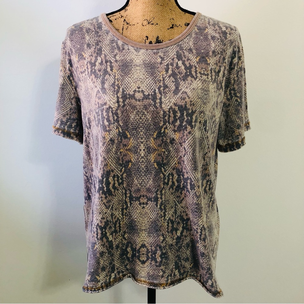EUC! We The Free Snake Print Tee Size Small